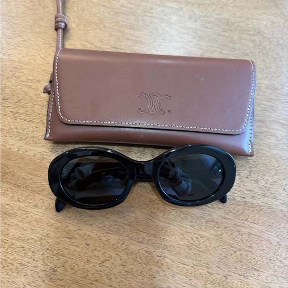 Celine Triomphe Black Sunglasses - Picture 4 of 12
